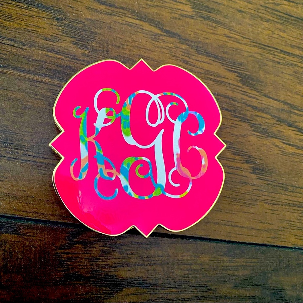 Bogg or simply southern bag pop in charm